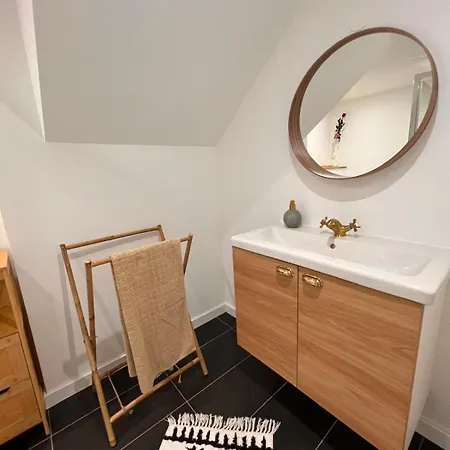 Apartman Charming Apartment, 100 M2
